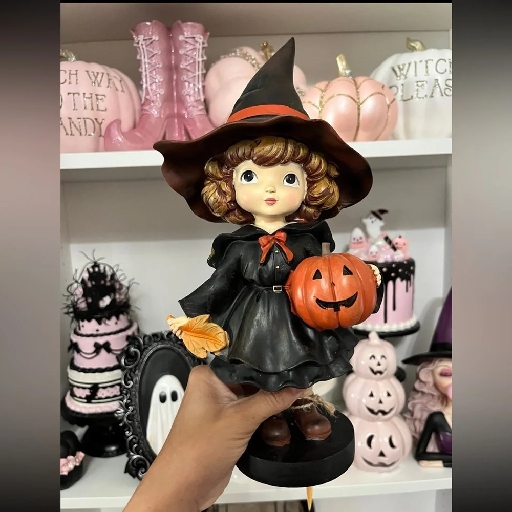 Pink witch - Picture 7 of 9